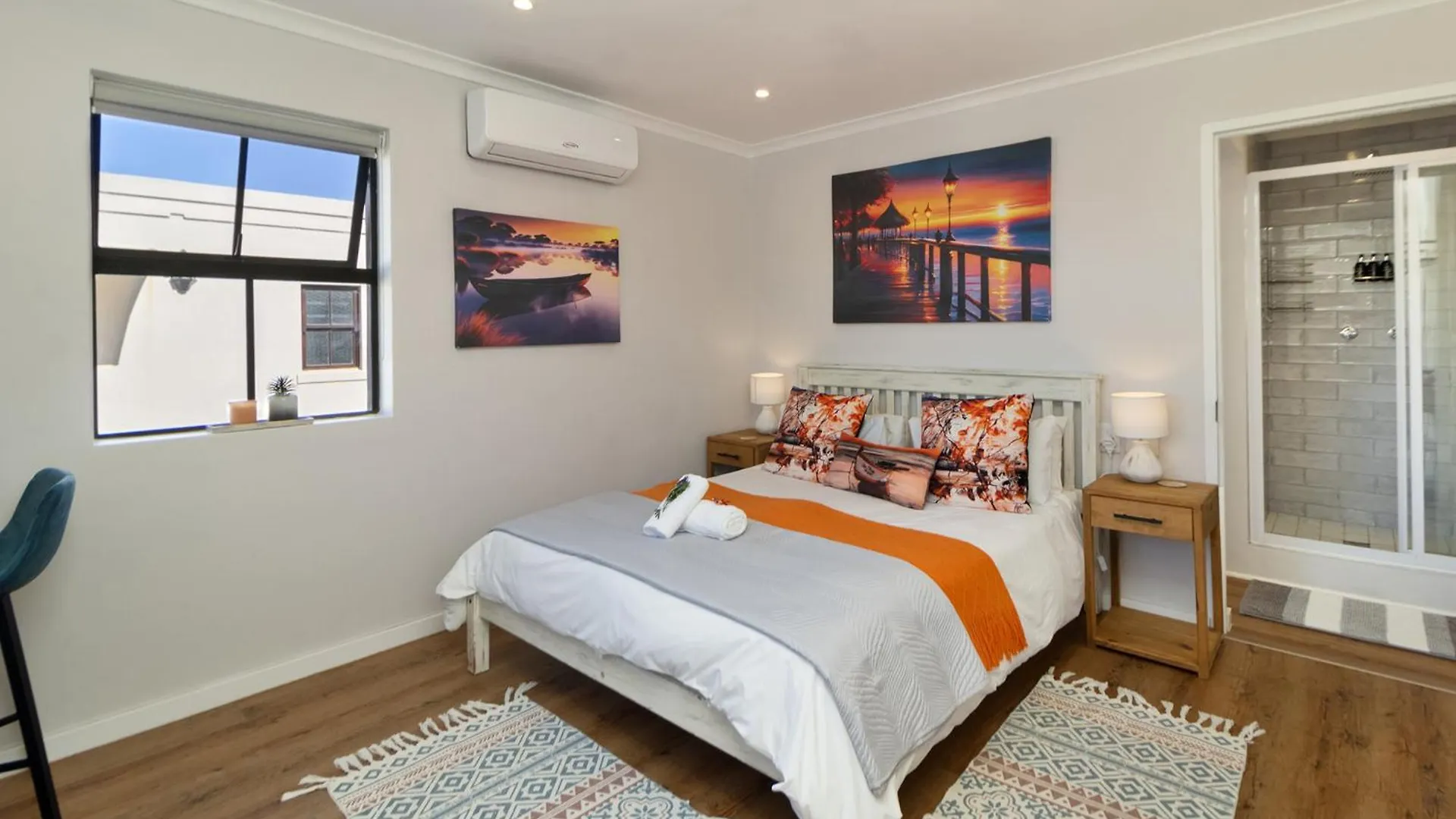 The Sandcastle Guesthouse - Melkbosstrand Couette-café