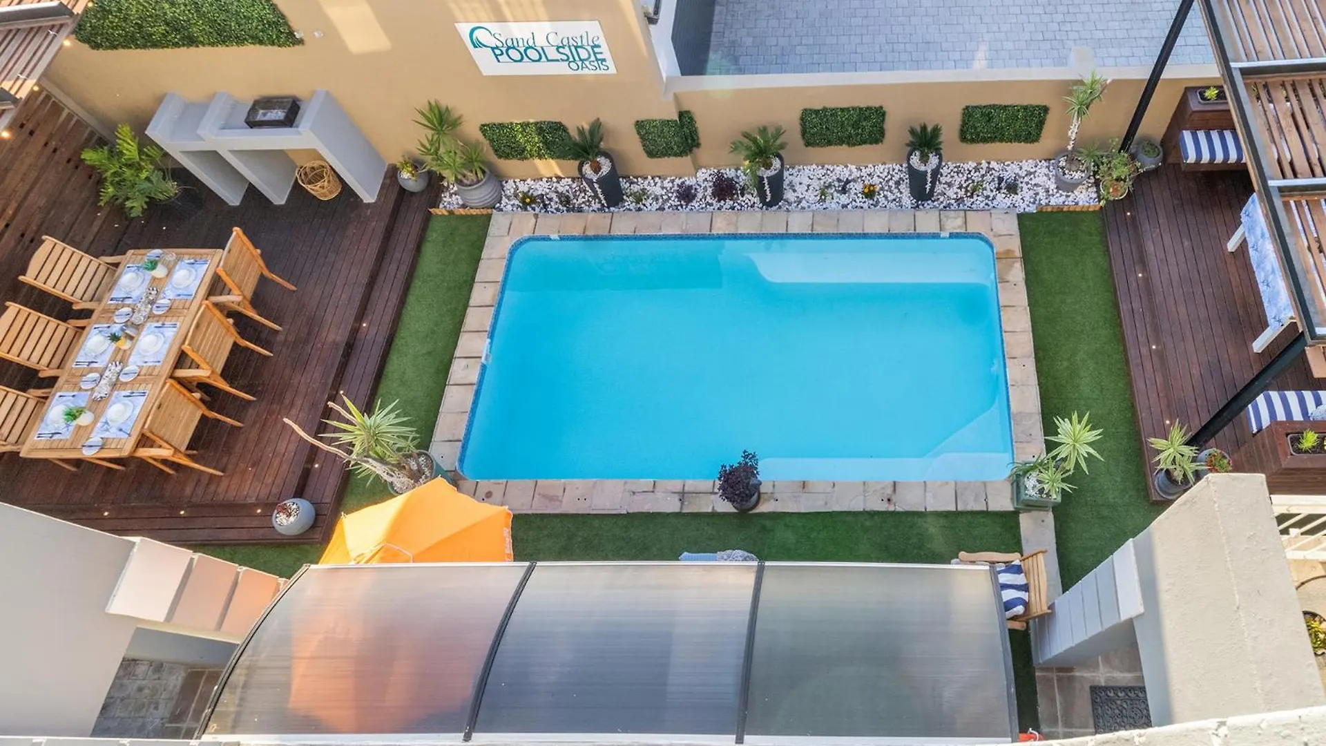 The Sandcastle Guesthouse - Melkbosstrand Couette-café